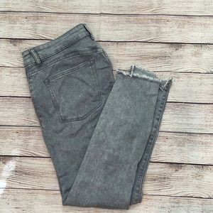 DL1961 Florence Instasculpt Cropped Freyed Jeans Size 30